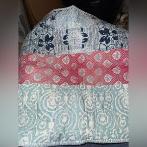 Tracy Porter Floral Patchwork Quilt & 1 Sham - Blue, Pink, and White